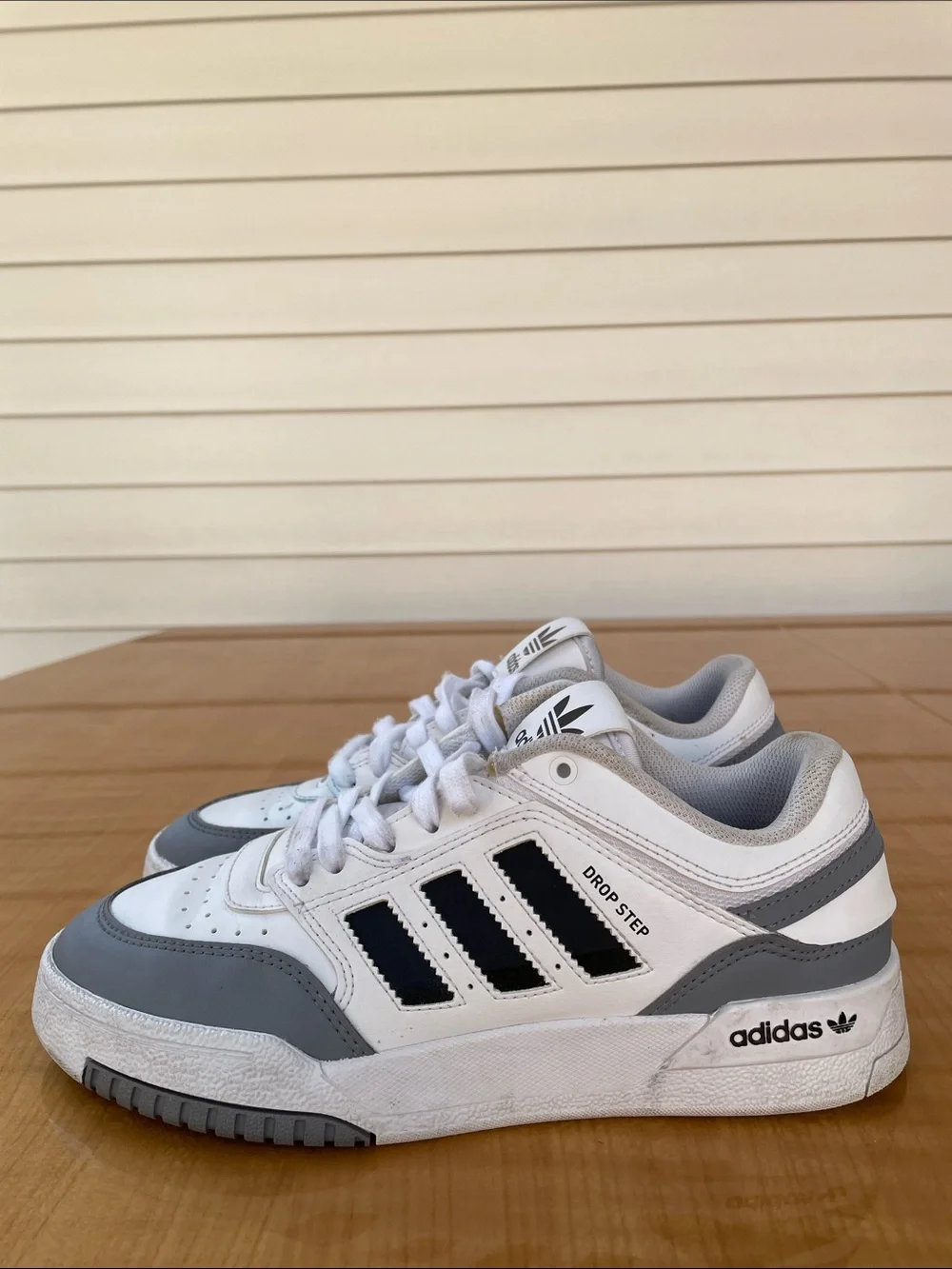 Adidas Men’s Drop Step White and Gray Low-Top Sneakers Size 6